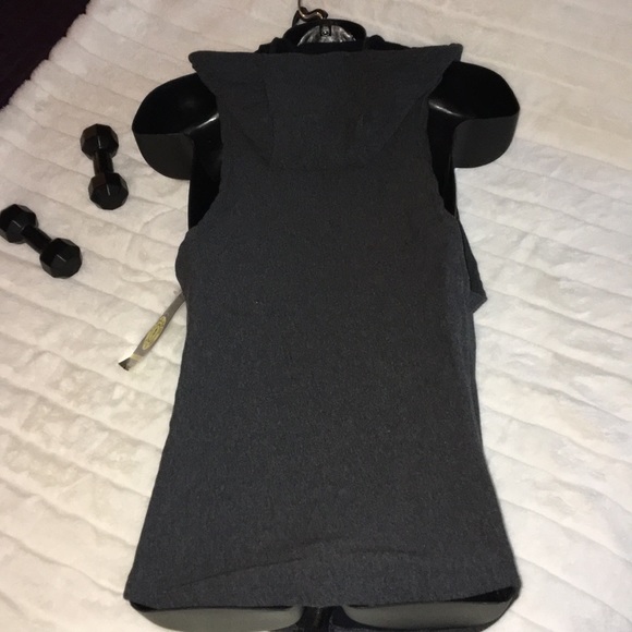 💛 GOLD’S GYM Men’s Sleeveless Hoodie - Picture 7 of 8